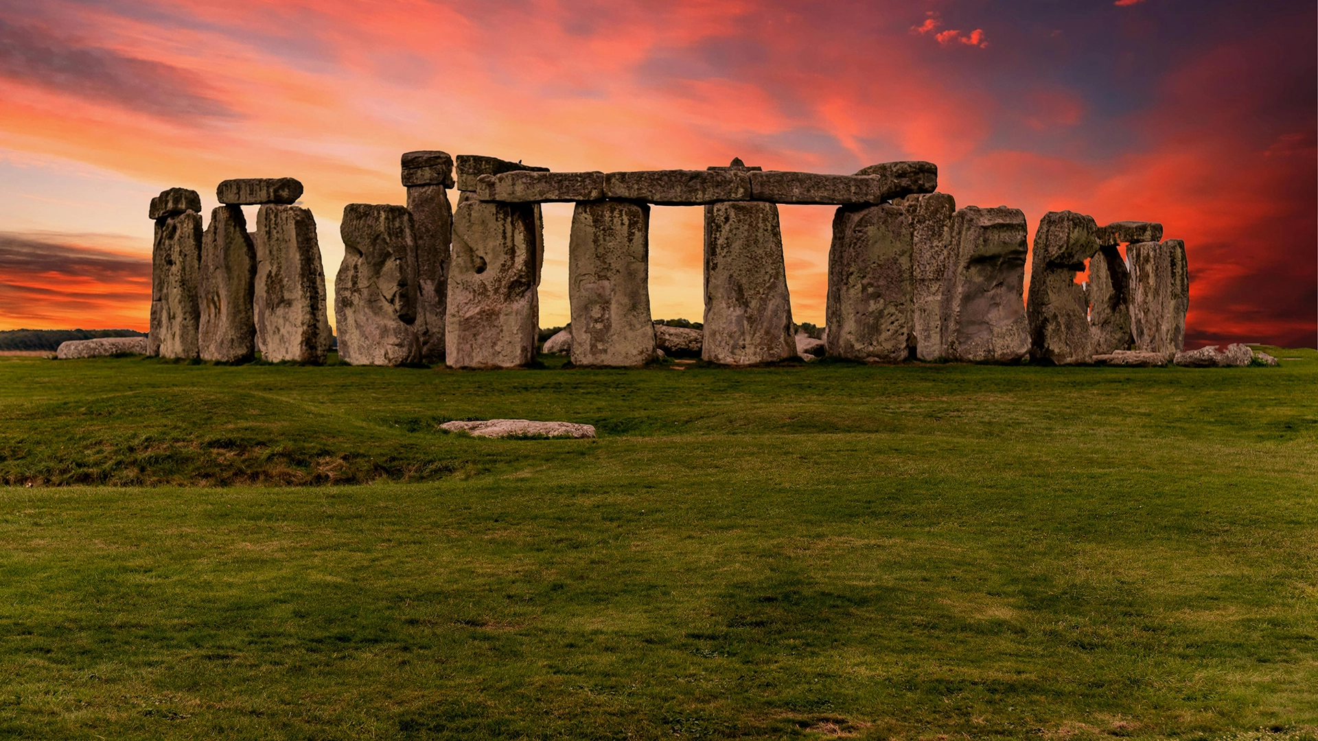 Whether you have booked a tour guide with us or not, we will pick you up in one of our comfortable taxis and whisk you away on a journey across the rolling hills of Wiltshire to two of Britain's most iconic sights - the prehistoric mystery of Stonehenge and the majestic beauty of Salisbury Cathedral.